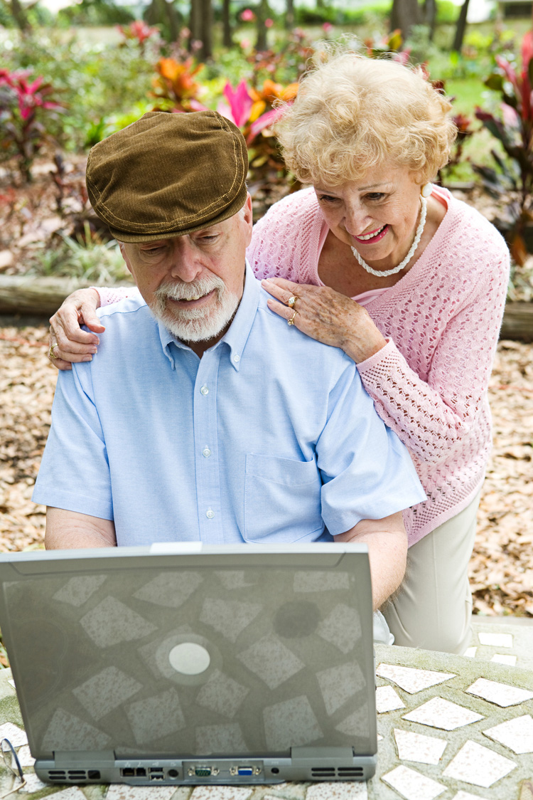 You are currently viewing How Does Social Security Work for a Spousal Benefit ?